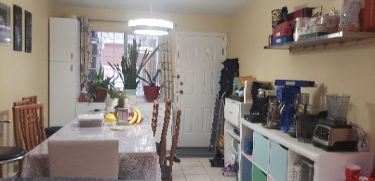Room for rent upstairs-1