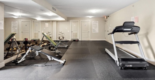 3 BEDROOM 2 BATHROOM CONDO FOR RENT. 5 MIN WALK TO JOYCE SKYTRAIN STATION-1