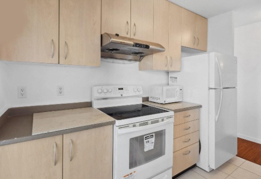 3 BEDROOM 2 BATHROOM CONDO FOR RENT. 5 MIN WALK TO JOYCE SKYTRAIN STATION-1