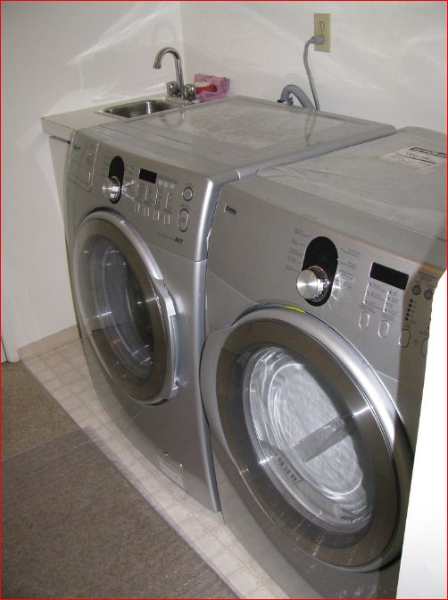 Room for rent, one zone near Canada Line 49th Station-1