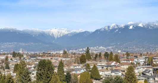 3 BEDROOM 2 BATHROOM CONDO FOR RENT. 5 MIN WALK TO JOYCE SKYTRAIN STATION-1