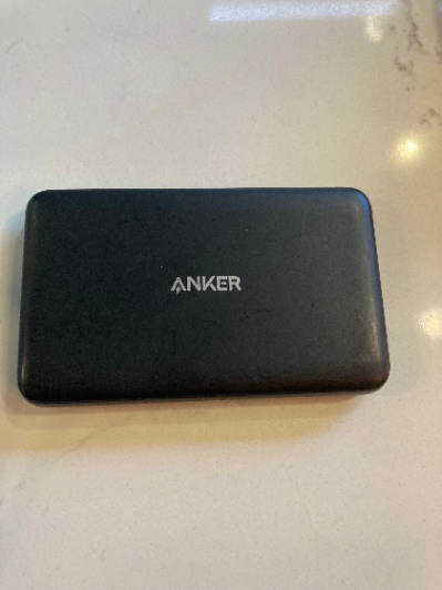 アンカーの充電器-1